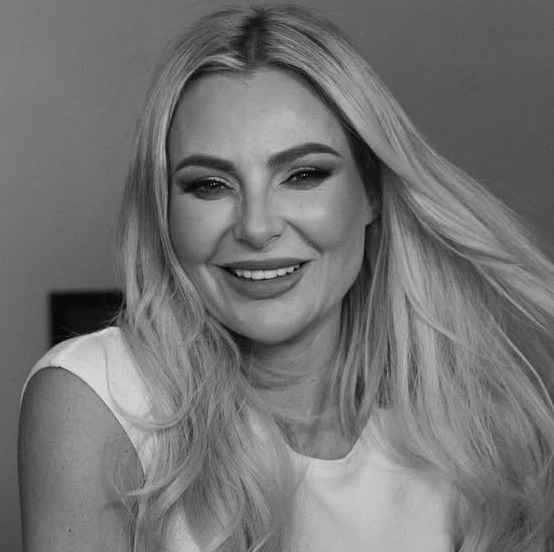 Karlien van Jaarsveld biography